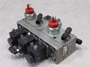 Elektrozawór otwierania drzwi WABCO nr 4726000220, SCANIA, SETRA 415, Mercedes Travego, nr 472 600 010 6, nr WABCO 472 600 022 0, nr 81.74920-6003