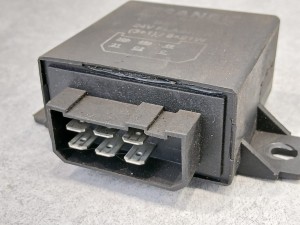 Przekaźnik kierunkowskazów TEMSA Opalin 9, SANEL 24V Flasher SSF383,  6 PINów