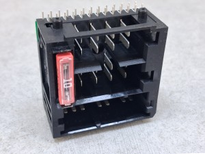 BLAUPUNKT 8.634.392.903 złącze zasilające do radioodtwarzacza, bezpiecznik 10A