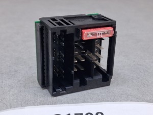 BLAUPUNKT 8.634.392.903 złącze zasilające do radioodtwarzacza, bezpiecznik 10A, NOWE, oryginał nr 8634392903