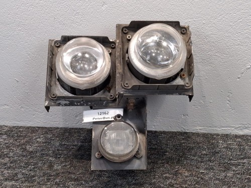 12162, Lampy przednie AUTOSAN RAMZES A1112T prawy przód, zestaw 3 lamp wraz ze stelażem mocującym, nr 549 550 697 (1).jpeg